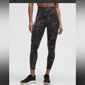 Lululemon Athletica Wunder Train 25